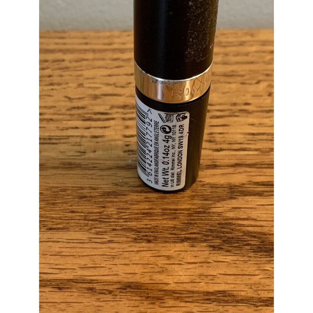 RIMMEL London Lasting Finish Lipstick Smooth Creamy 4g Berry Mischief 800 DAMAGE